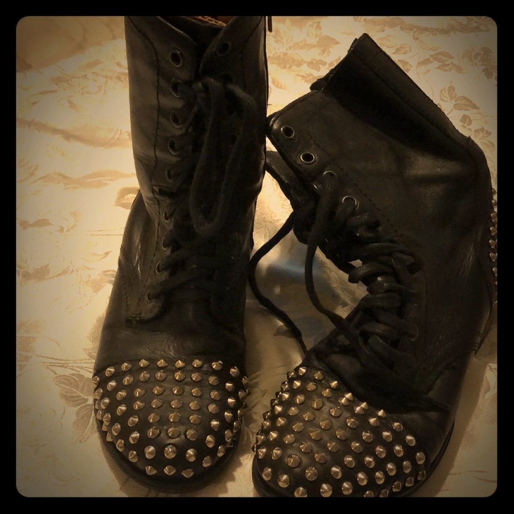 Steve Madden boots